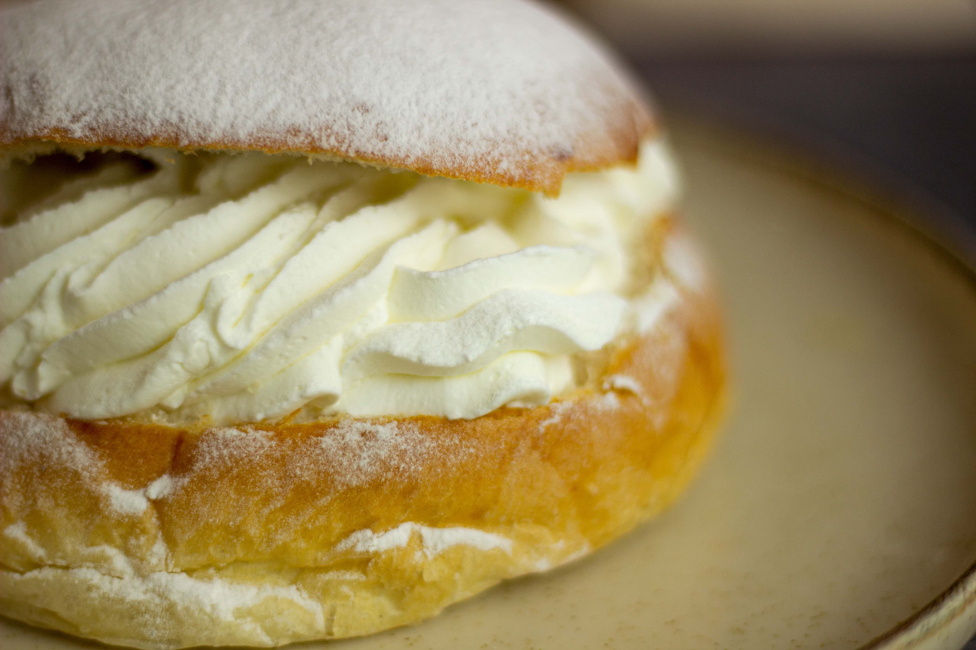 Pan con crema pastelera